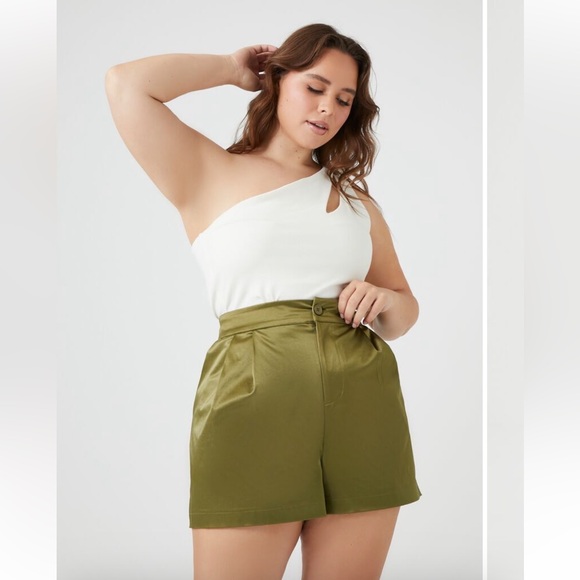 NEW! Forever 21 Women’s High Waisted Satin Trouser Shorts - Picture 1 of 7